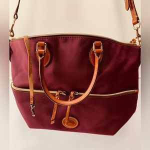 Dooney & Bourke J9794950 Large HandBag